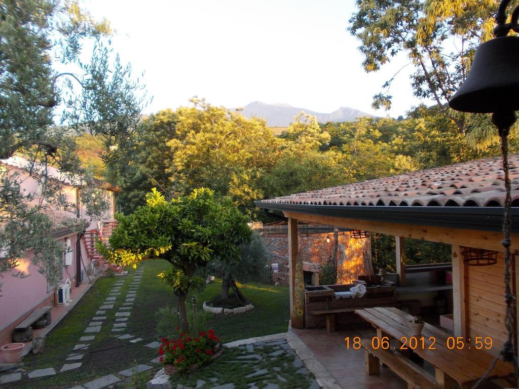 Le Case Di Bacco Santa Venerina Habitación foto